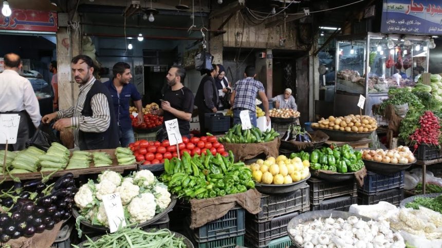 منحة العيد ما بين الواقع المعيشي وآراء الاقتصاديين